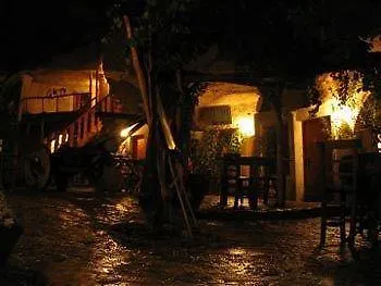 Shoestring Cave House 2*