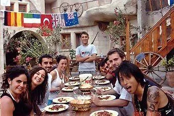 Hotel Shoestring Cave House 2*