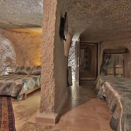 Shoestring Cave House גורמה