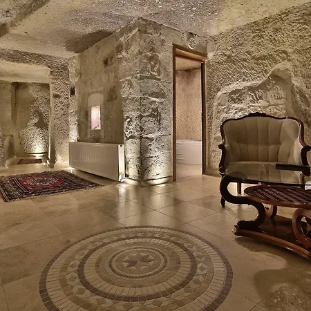 Hotel Shoestring Cave House