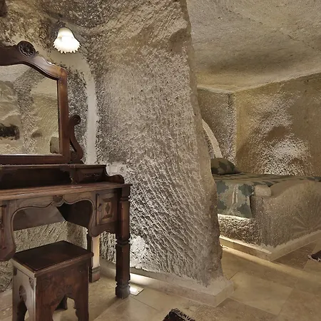 Hotel Shoestring Cave House 2*