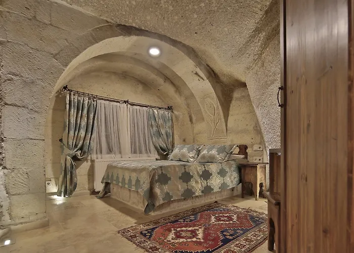 Hotel Shoestring Cave House 2*